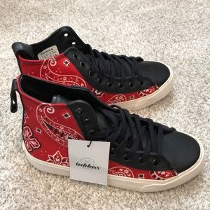 NWT Inkkas High Top Tennis Shoes